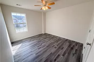 474 Village Wy, Loganville, GA 30052 - Photo 4