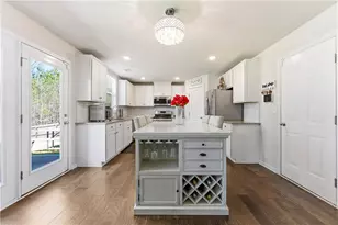 3126 Cove View Ct, Dacula, GA 30019 - Photo 8