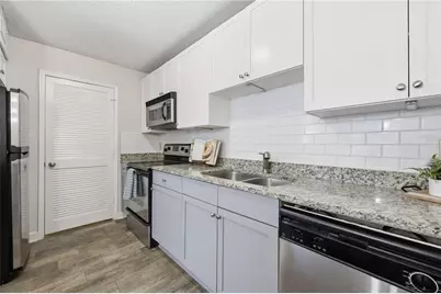 2657 Lenox Road NE #113, Atlanta, GA 30324 - Photo 1