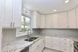 1561 Daniel Ln, Lawrenceville, GA 30046 - Photo 10