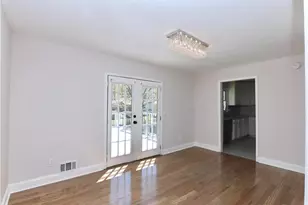 1561 Daniel Ln, Lawrenceville, GA 30046 - Photo 8