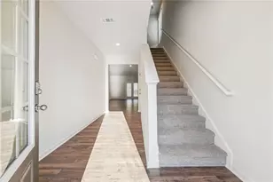 207 Whitewood Dr, Dawsonville, GA 30534 - Photo 2