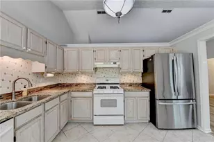 11120 Abbotts Station Dr, Johns Creek, GA 30097 - Photo 14