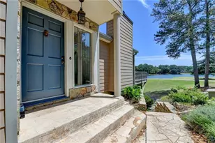 145 Kinross Ct, Roswell, GA 30076 - Photo 4