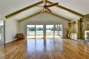 145 Kinross Ct, Roswell, GA 30076 - Photo 10