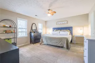 945 E Riverbend Dr SW, Lilburn, GA 30047 - Photo 20