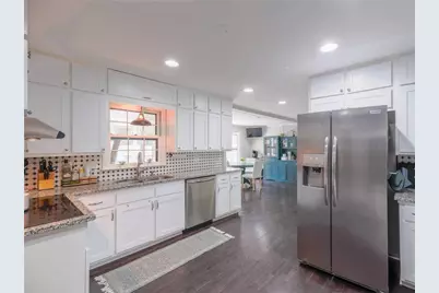 945 E Riverbend Drive SW, Lilburn, GA 30047 - Photo 4