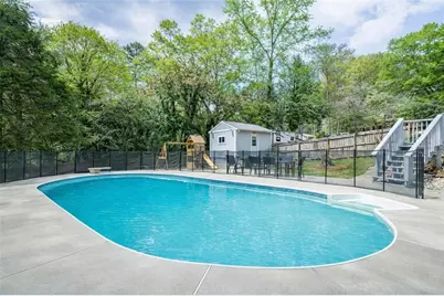 945 E Riverbend Drive SW, Lilburn, GA 30047 - Photo 28