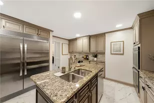 210 Colony Ridge Dr, Alpharetta, GA 30022 - Photo 16