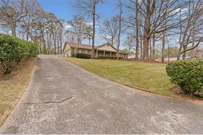 2293 Hidden Lane, Snellville, GA 30078 - Photo 4