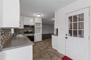 2293 Hidden Ln, Snellville, GA 30078 - Photo 18