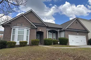 825 Stonehaven Rd SW, Atlanta, GA 30331 - Photo 2