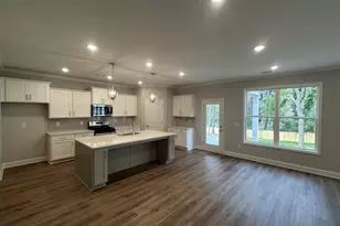 4862 White St, Sugar Hill, GA 30518 - Photo 2