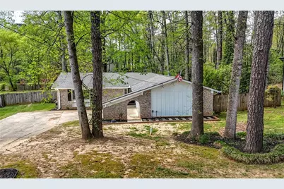 3220 Foxwood Trail SE, Smyrna, GA 30082 - Photo 2