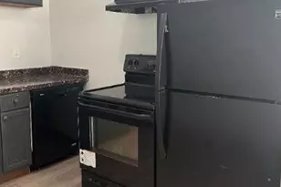 305 W Oak St, Lawrenceville, GA 30046 - Photo 2