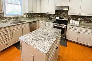 585 Golden Meadows Ln, Suwanee, GA 30024 - Photo 18