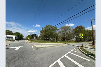 1629 Hawthorne Avenue SE, Smyrna, GA 30080 - Photo 10