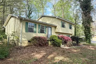 3681 Lavilla Dr, Powder Springs, GA 30127 - Photo 2