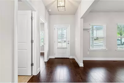 156 Adams Circle NE, Marietta, GA 30060 - Photo 2