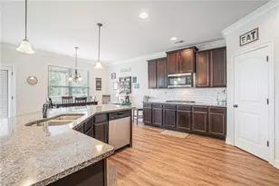 509 Georgia Cir, Loganville, GA 30052 - Photo 2