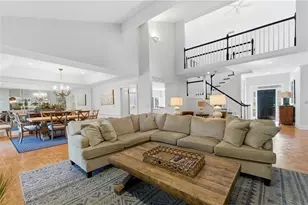 3812 Glen Arbor Ct NE, Brookhaven, GA 30319 - Photo 2