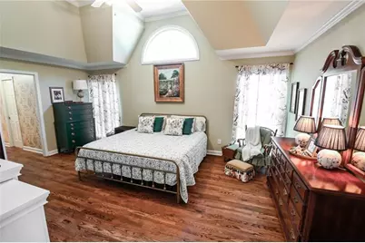 909 Old Barker Place, Loganville, GA 30052 - Photo 18