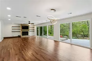 331 Ridgewater Dr, Marietta, GA 30068 - Photo 12