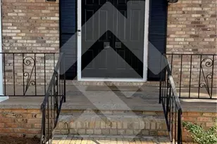 9935 La View Cir, Roswell, GA 30075 - Photo 2