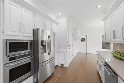 7105 Cherry Bluff Drive, Atlanta, GA 30350 - Photo 10