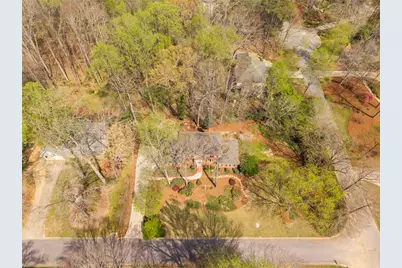 7105 Cherry Bluff Drive, Atlanta, GA 30350 - Photo 46