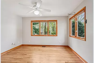 2792 Cliffview Drive SW, Lilburn, GA 30047 - Photo 32