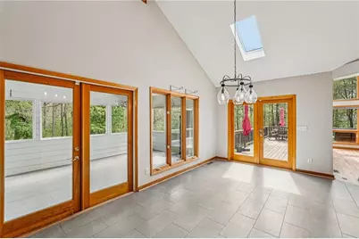 2792 Cliffview Drive SW, Lilburn, GA 30047 - Photo 20