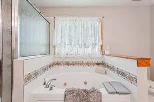 2792 Cliffview Dr SW, Lilburn, GA 30047 - Photo 28