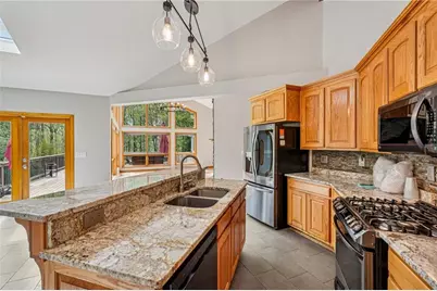 2792 Cliffview Drive SW, Lilburn, GA 30047 - Photo 16