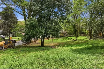 263 W Lake Avenue NW, Atlanta, GA 30314 - Photo 2