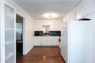 111 Little Brook Dr, Woodstock, GA 30188 - Photo 6