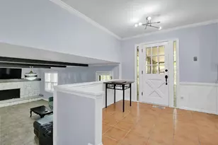 466 Hickory Hills Dr, Stone Mountain, GA 30083 - Photo 8