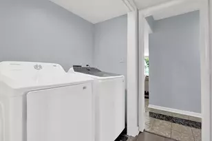 466 Hickory Hills Dr, Stone Mountain, GA 30083 - Photo 18