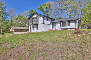 466 Hickory Hills Dr, Stone Mountain, GA 30083 - Photo 2