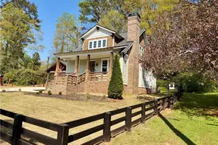 435 Walton St, Monroe, GA 30655 - Photo 2