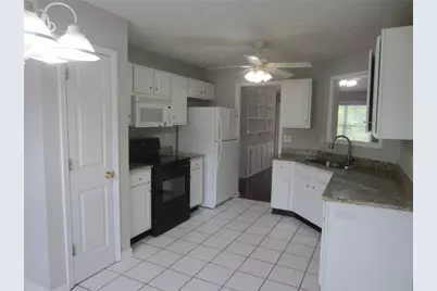 6285 Huntcliff Drive, Flowery Branch, GA 30542 - Photo 10