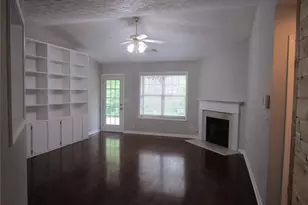 6285 Huntcliff Dr, Flowery Branch, GA 30542 - Photo 4