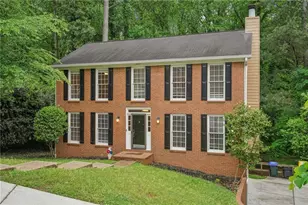 2895 Shurburne Dr, Alpharetta, GA 30022 - Photo 2