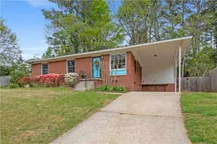 1019 Greenbriar Cir, Decatur, GA 30033 - Photo 2