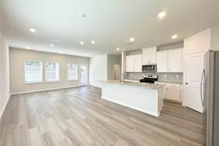 4264 Holland Grv Rd, Lawrenceville, GA 30044 - Photo 4