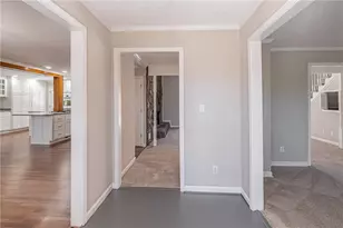 4571 Huntridge Dr NE, Roswell, GA 30075 - Photo 8