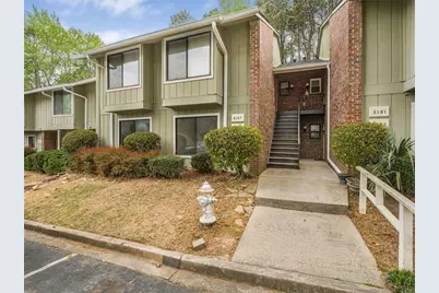 2185 Surrey Court SE, Marietta, GA 30067 - Photo 2