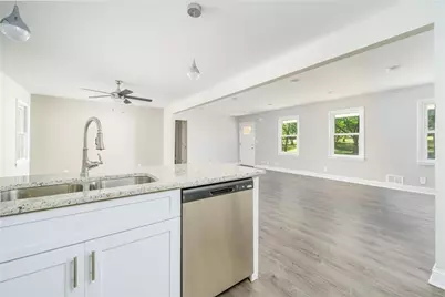 6078 Hillvale Road, Lithonia, GA 30058 - Photo 12