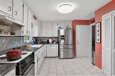 6431 Wright Road, Atlanta, GA 30328 - Photo 4