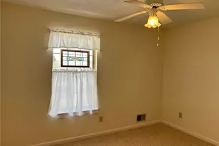 5162 Irwin Ct SW, Lilburn, GA 30047 - Photo 20